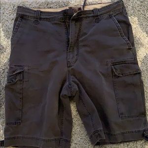 Abercrombie & Fitch Men’s cargo shorts. Sz 34 blue